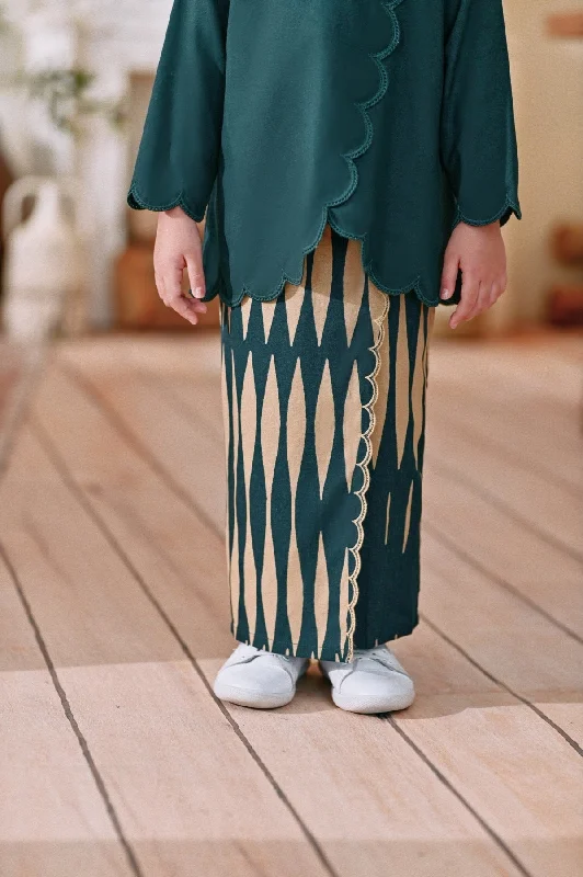 The Menuai Broderie Folded Skirt - Sepals denim skirt casual