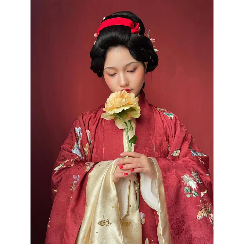 Bai Die 百蝶 Hundred Butterflies Late Ming Dynasty Embroidered Pifeng Jacket Snapped Jacket Toggled Jacket Drawstring Jacket Bai Die 百蝶 Hundred Butterflies Late Ming Dynasty Embroidered Pifeng Jacket Snapped Jacket Toggled Jacket Drawstring Jacket