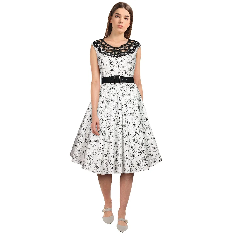 Labyrinth Lace Dress in White and Black Tunics Velvet soft