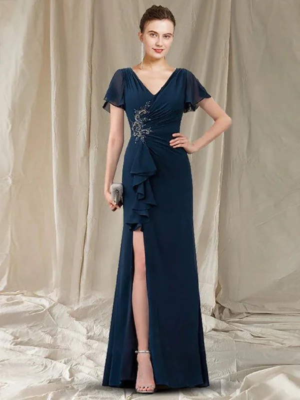 Sheath / Column Mother of the Bride Dress Elegant V Neck Floor Length Chiffon Short Sleeve with Appliques Split Front Ruching