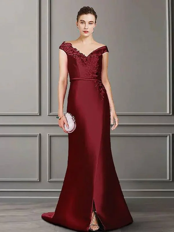 A-Line Mother of the Bride Dress Elegant V Neck Sweep / Brush Train Lace Satin Sleeveless with Appliques Split Front