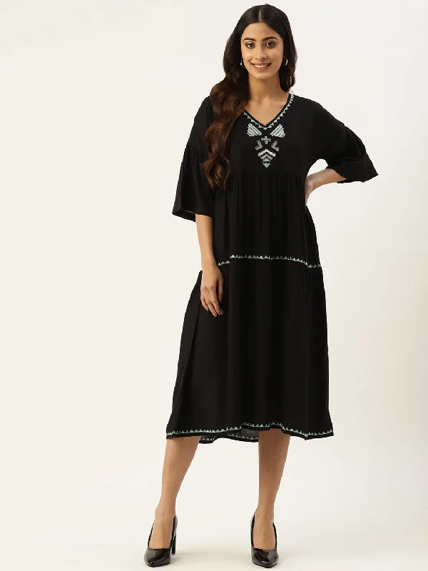 Geometric Embroidered Flared Sleeves Midi Ethnic Dress