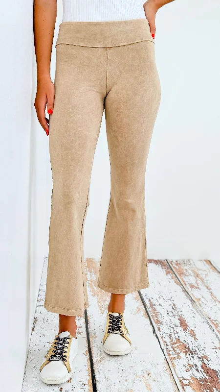 Mineral Wash Cropped Capri Stretch Pants