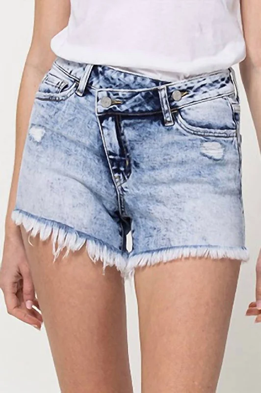 Mid Rise Shorts With Criss Cross Waistband In Holly